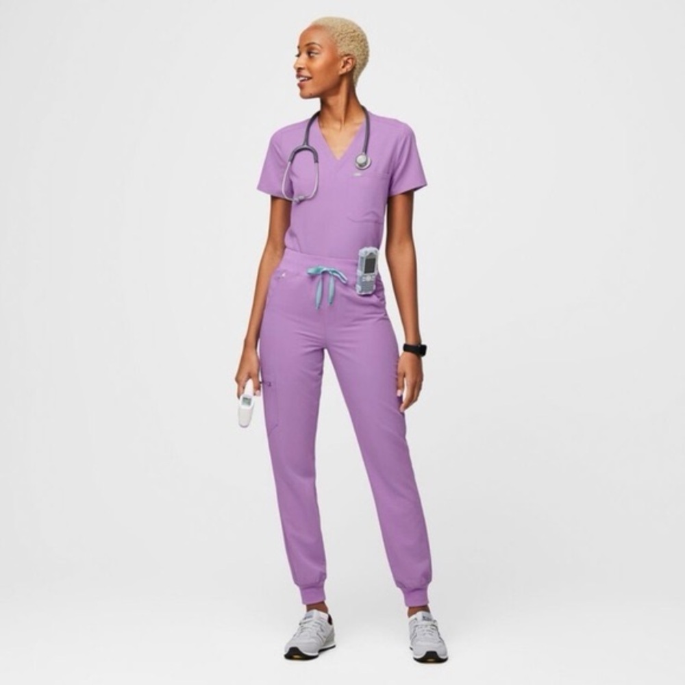 NWT Figs Lilac Dawn Catarina Top Size M